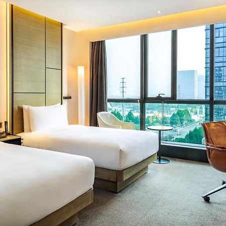 Innside By Melia Zhengzhou Bagian luar foto