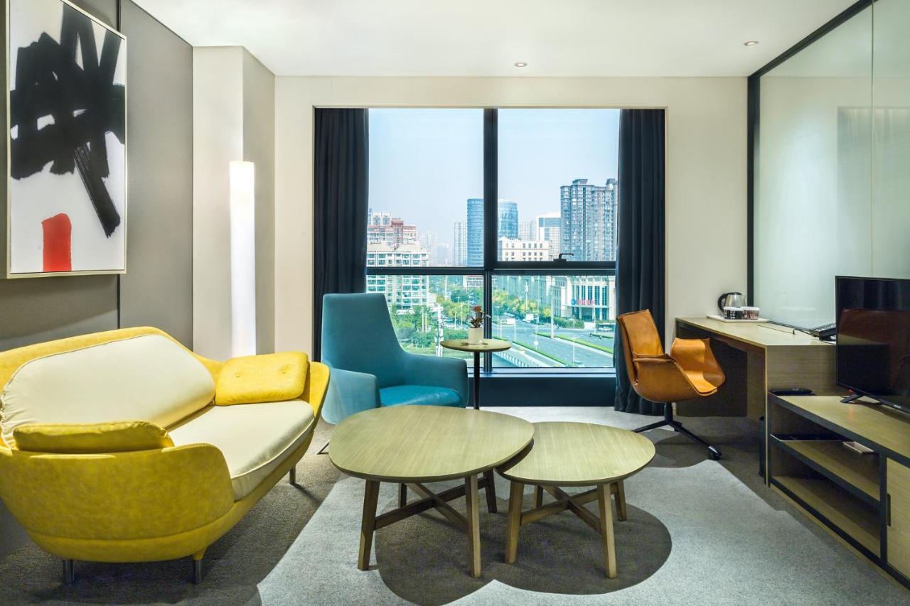 Innside By Melia Zhengzhou Bagian luar foto