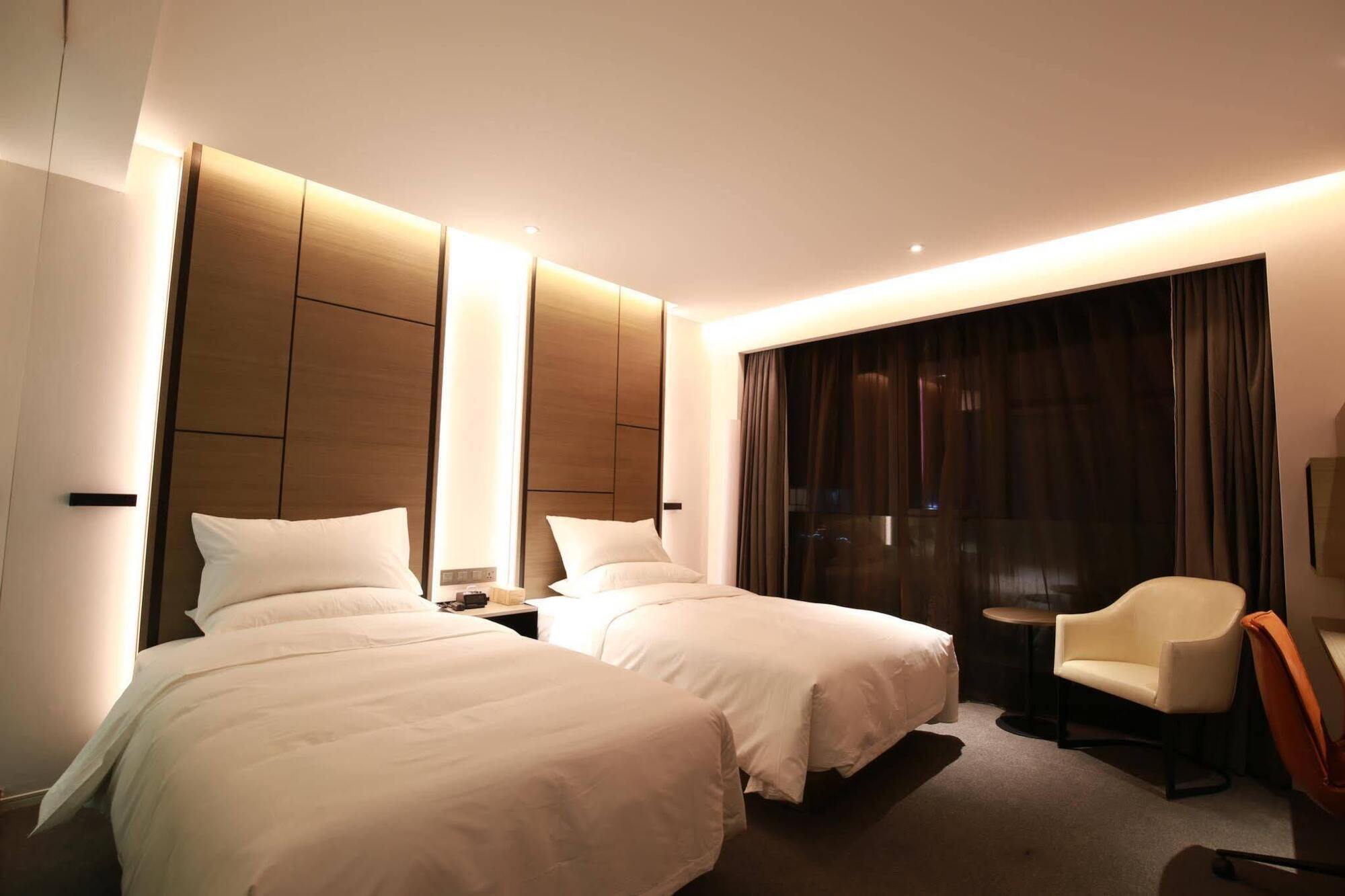 Innside By Melia Zhengzhou Bagian luar foto